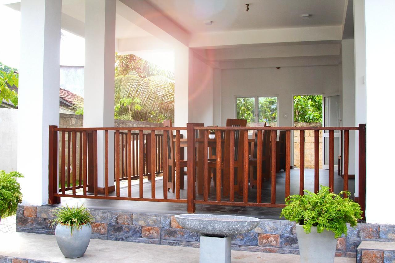 Himawari Beach Villa Matara Extérieur photo